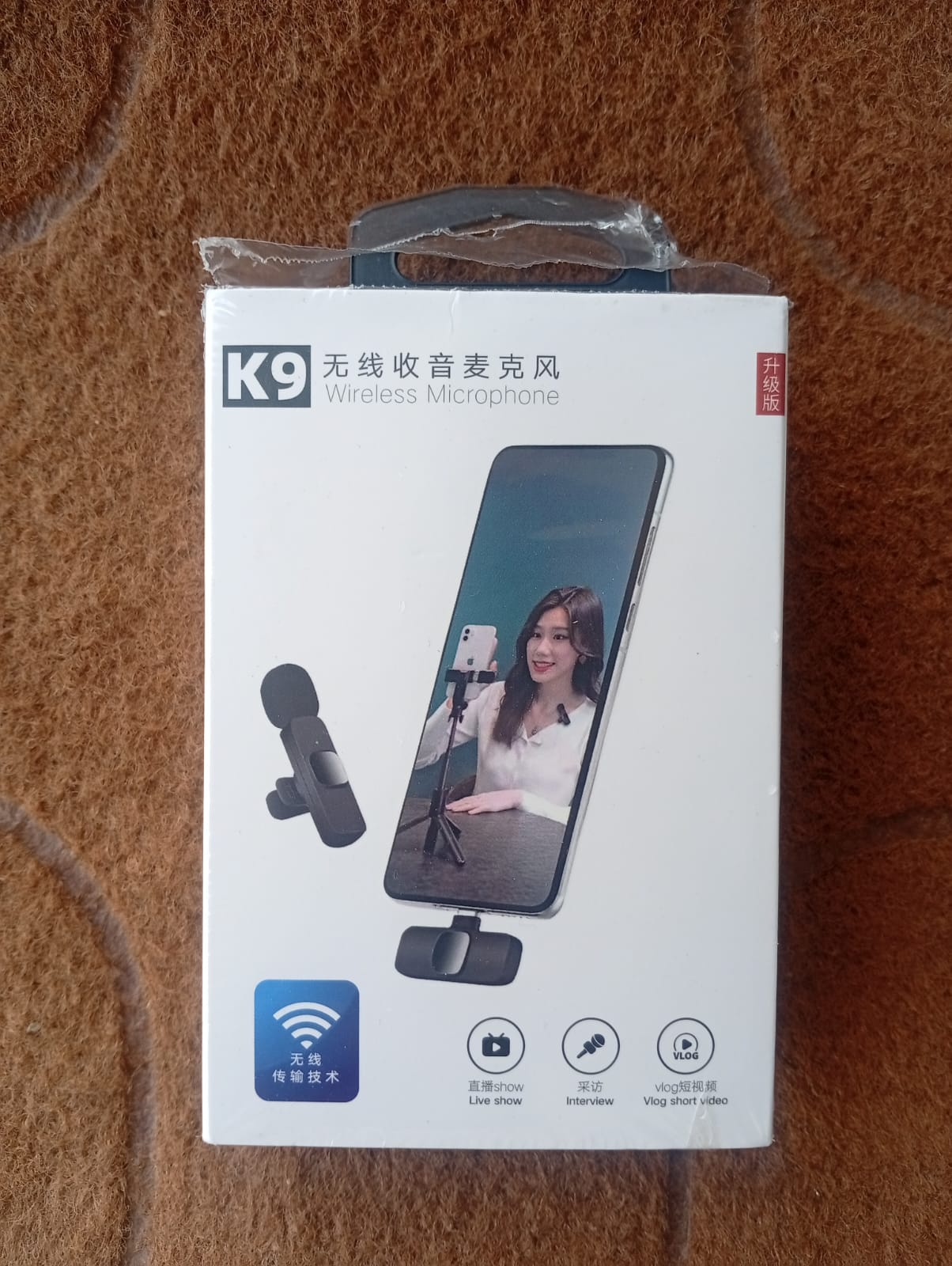 9 Collar Wireless Microphone iPhone/Android & Type C Supported Wireless Microphone With ( i Phone Connector )